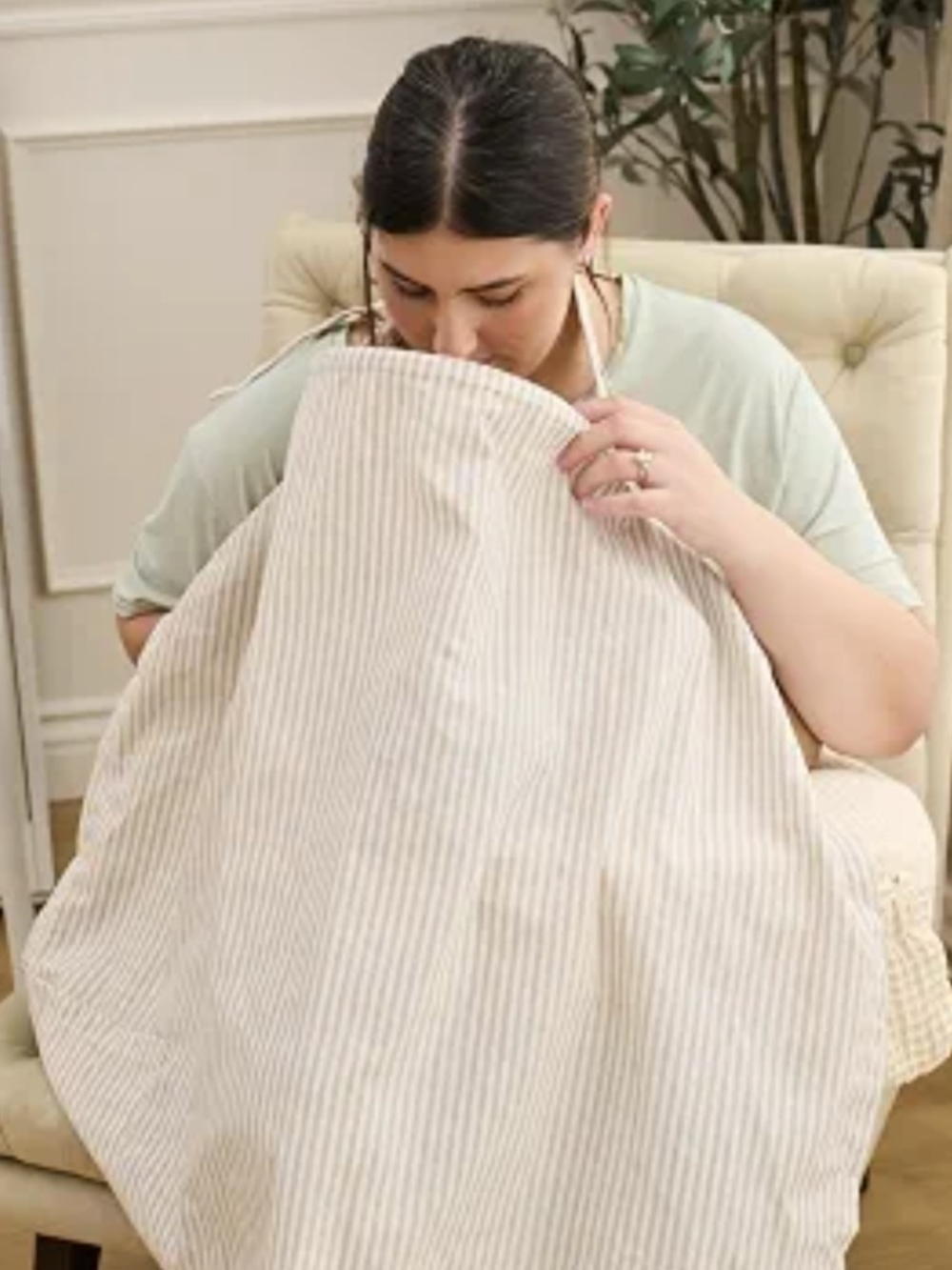 My Brest Friend Linen Blend Nursing Cover - Picture 4 of 6